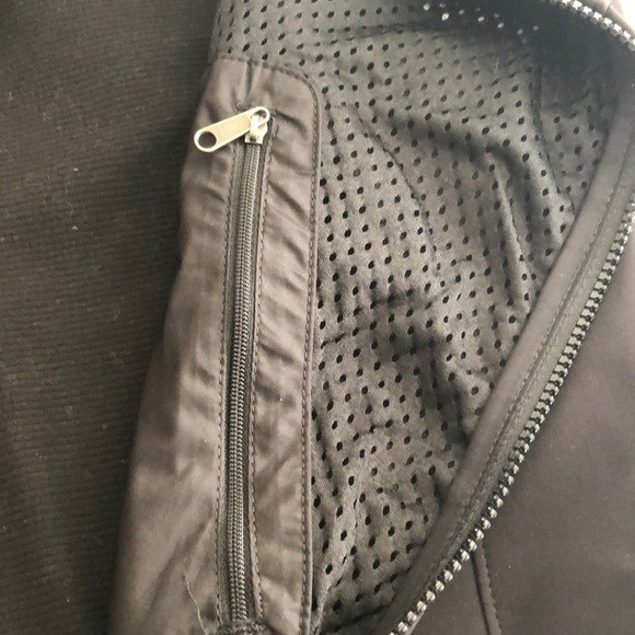 Women’s Patagonia Vest - Picture 6 of 6